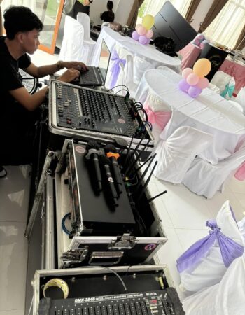 Dj Jonie Lights and Sounds