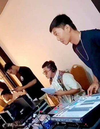 RHYTHMIC JAM LIGHTS AND SOUNDS