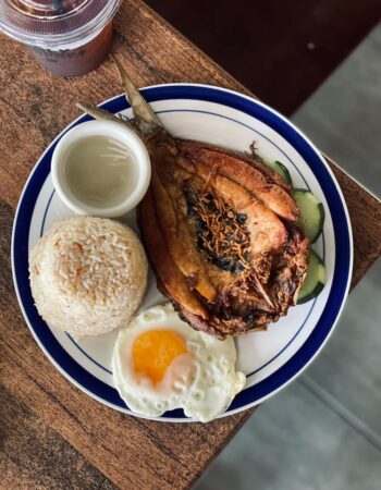 Holy Grounds Coffee House